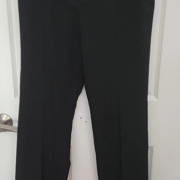 Signature by Larry Levine Women’s High-Rise Black Dress Pants - Picture 4 of 14